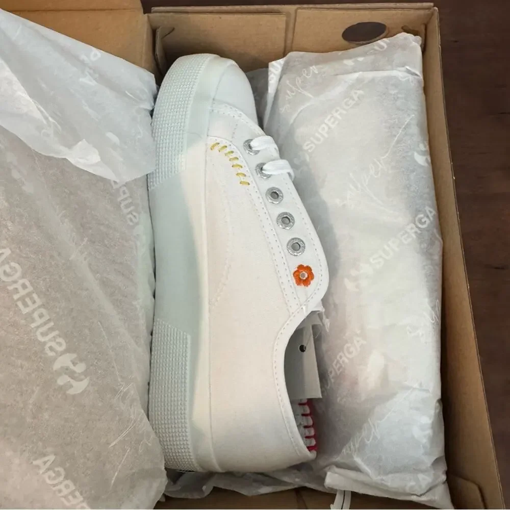NEW Superga Happy Logo Womens White Sneakers. Colorful Embroidery Canvas Size 8 - Picture 10 of 11